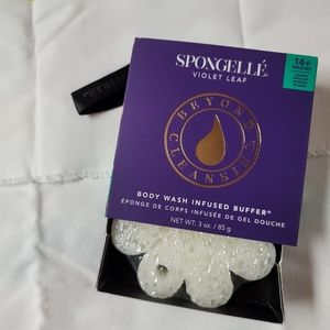 NWOT - Violet Leaf Wash Infused Body Buffer